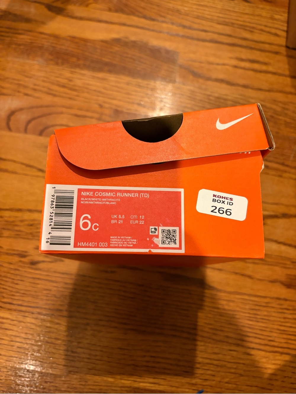 Nike Toddler 6c Black and White Running Shoes - Picture 3 of 3